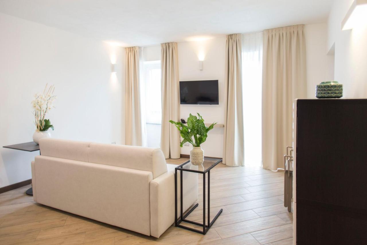 Hotel Ponti Angera Zewnętrze zdjęcie
