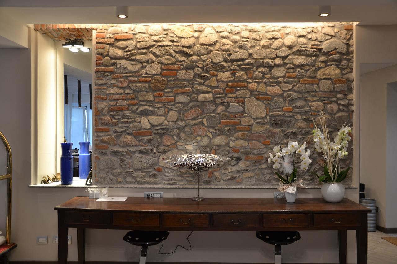 Hotel Ponti Angera Zewnętrze zdjęcie