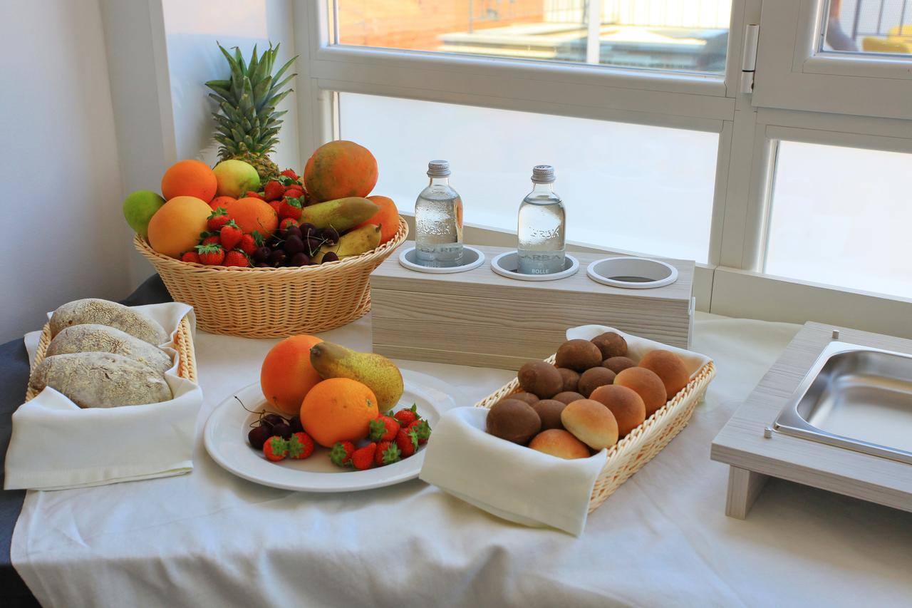 Hotel Ponti Angera Zewnętrze zdjęcie