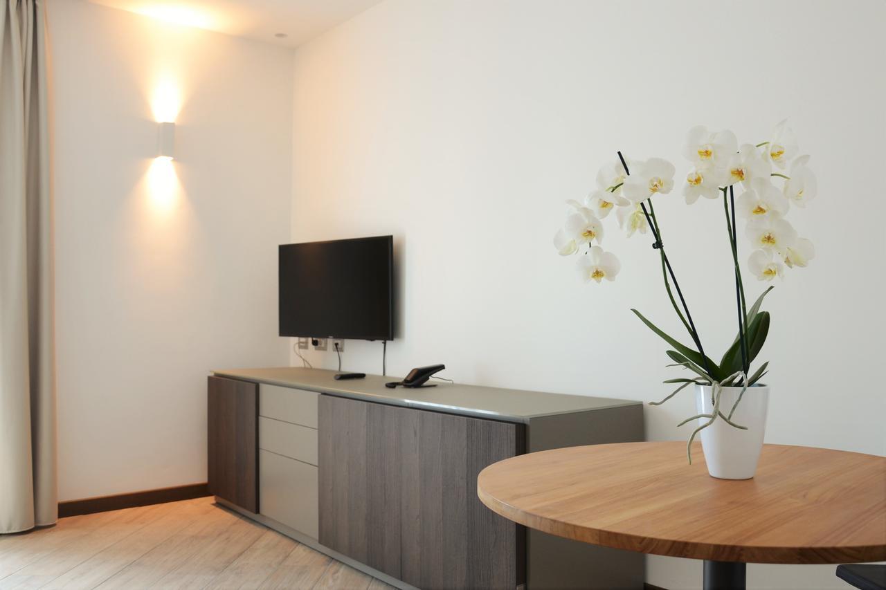 Hotel Ponti Angera Zewnętrze zdjęcie