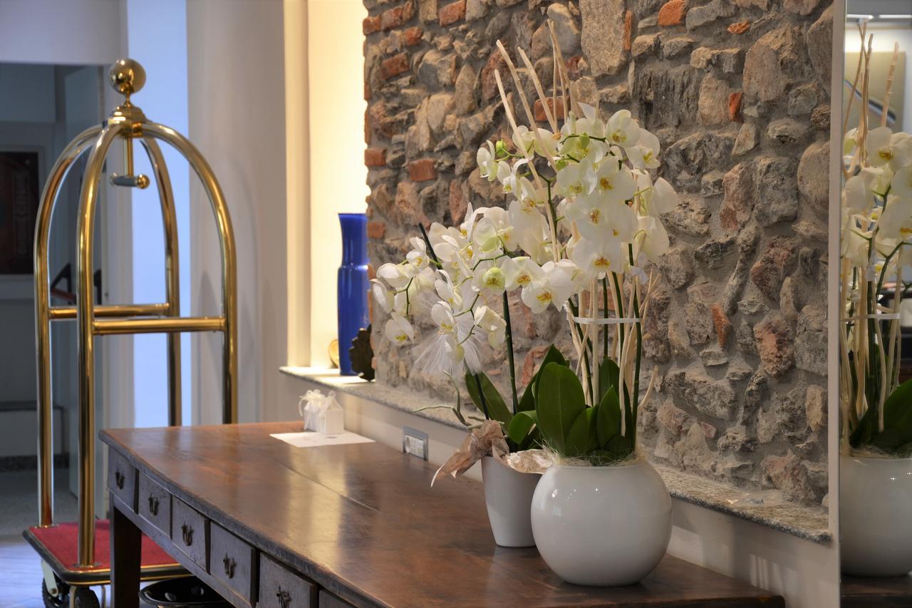 Hotel Ponti Angera Zewnętrze zdjęcie