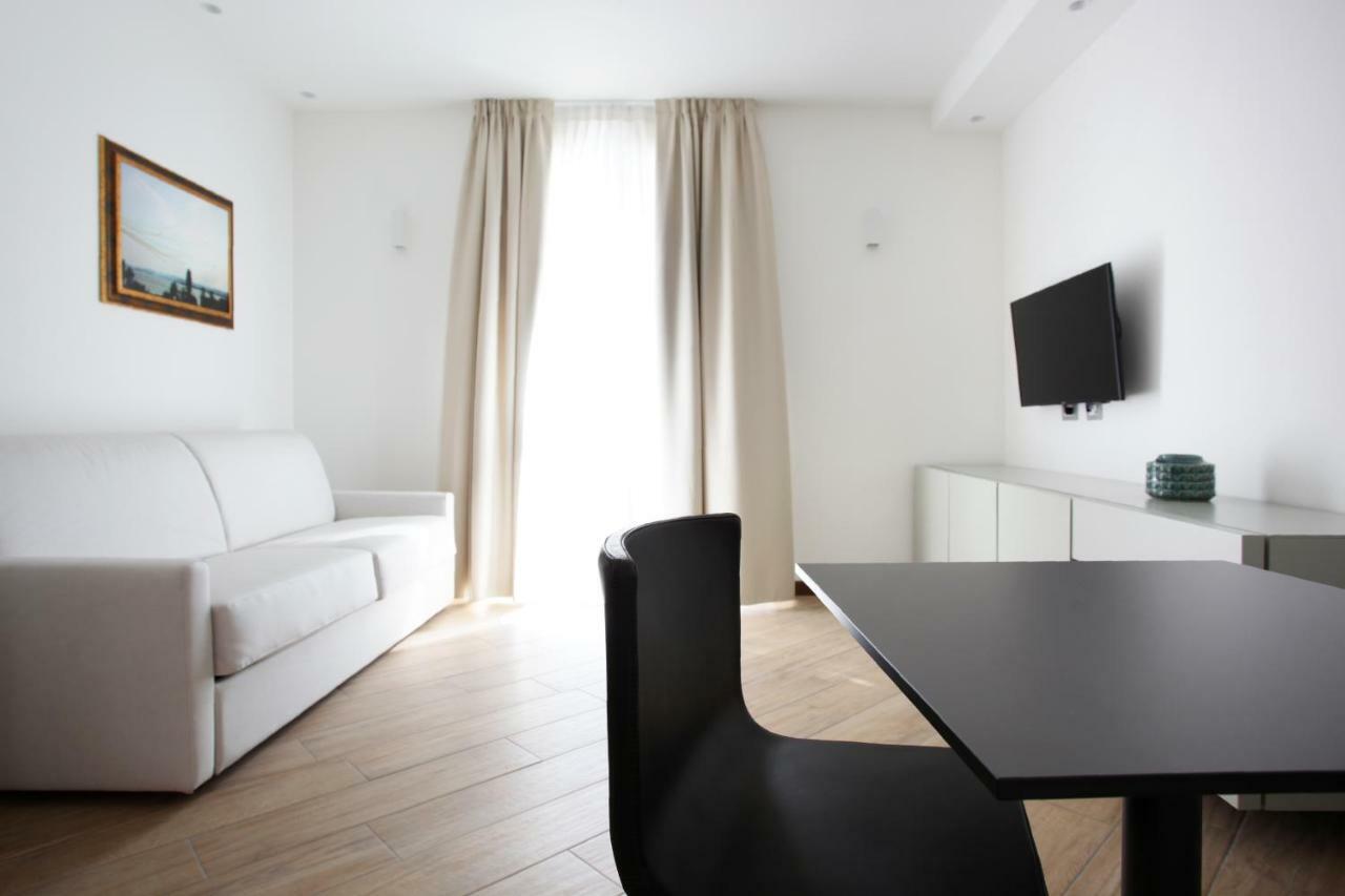 Hotel Ponti Angera Zewnętrze zdjęcie