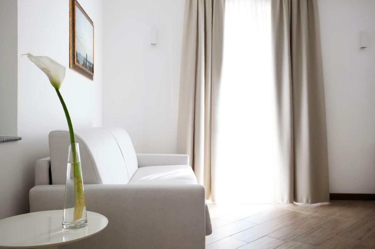 Hotel Ponti Angera Zewnętrze zdjęcie